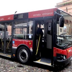Bus gratis per i pendolari. A settembre la novità in 13 città dell’Emilia-Romagna